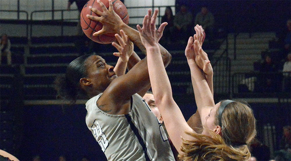 Brandi Dawson, en route to a 10-for-13 shooting performance in the MIAA semifinals. (MIAA photo)